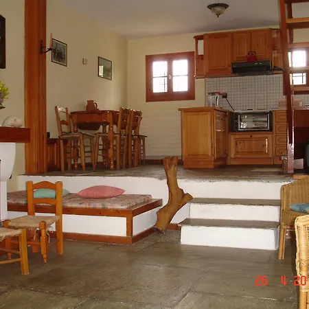 Dina Studio Maisonettes Apartman *